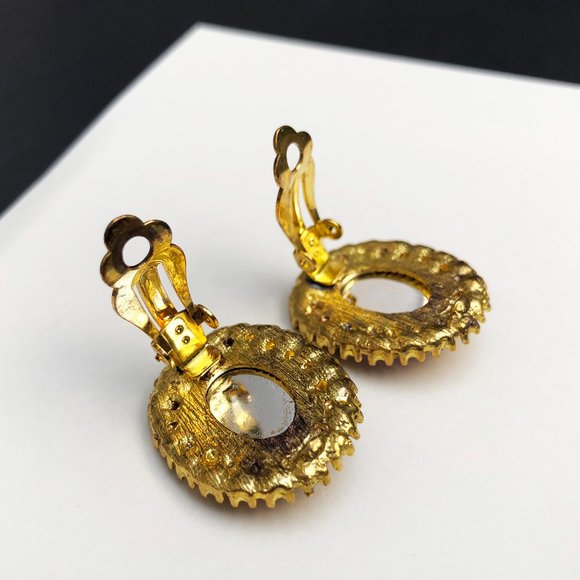 Purple rhinestone clip on earrings, statement crystal bridemaids earrings - Picture 10 of 11